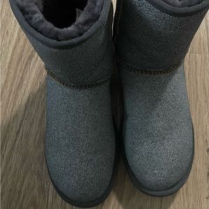 Women UGG boot blue Jean look material brown/tan stitching